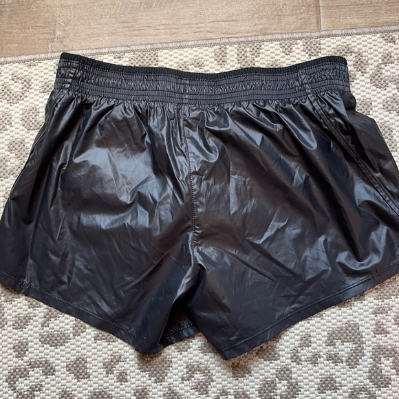 Nike shorts - Picture 2 of 4